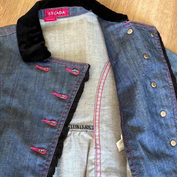 Gorgeous Escada set - Picture 7 of 9